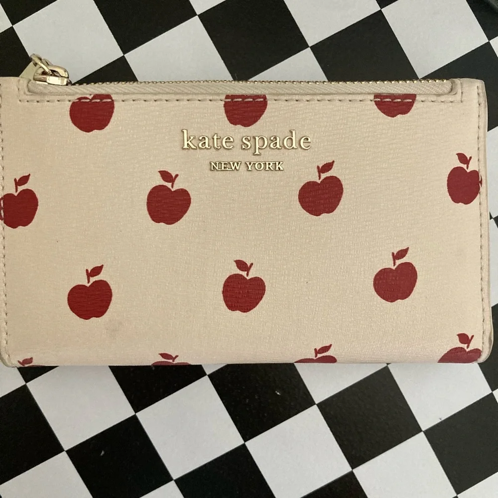 Wallet - Picture 1 of 2